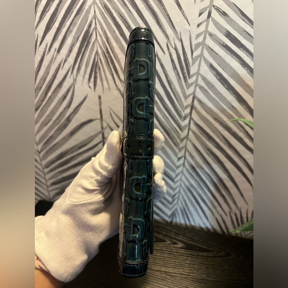 ❌SOLD❌ Gucci Teal Horsebit Print Buckle Wallet With Box - Picture 13 of 17